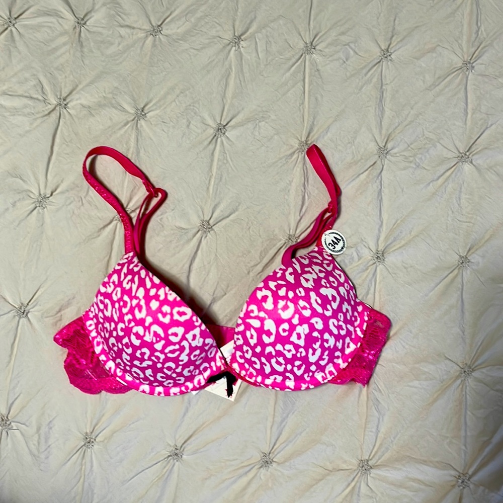 Victoria’s Secret Pink push up bra (New)